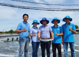 KHÁCH XEM VÀ CHỌN GIỐNG